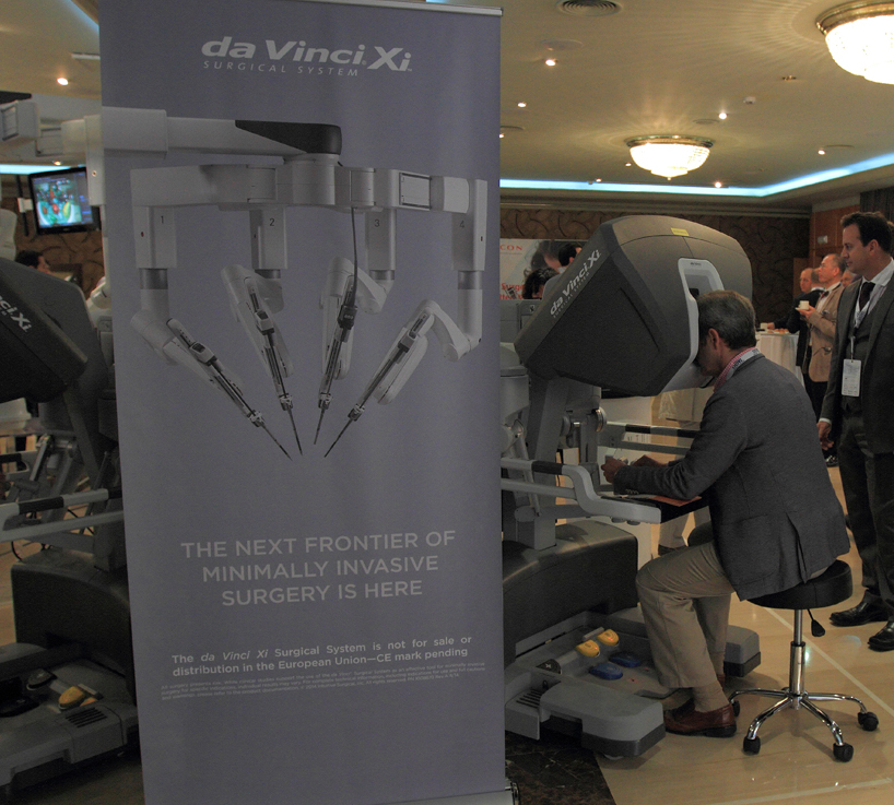 El robot Da Vinci X, en el congreso internacional ‘Challenges 2014 in Laparoscopy & Robotics’, celebrado en Barcelona Fuente: Fundación Puigvert