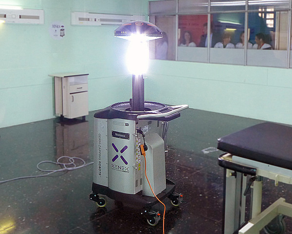 El innovador robot que usa radiación ultravioleta para desinfectar habitaciones de hospital Fuente: Hospital Vall d'Hebron