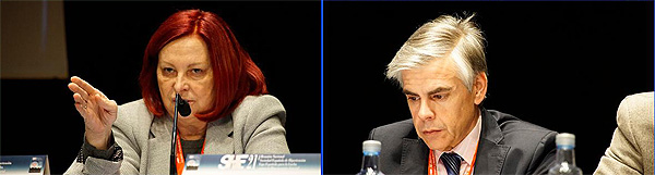 Los moderadores de la sesión: la doctora Nieves Martell y Juan Antonio Sarrión Bravo Autor/a de las imágenes: E. Arandes / www.farmacosalud.com 