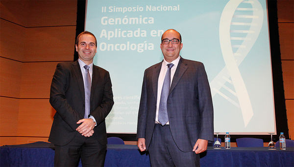 (de izq. a dcha): los doctores Jaume Capdevila y Enrique Grande Fuente: Centro Médico Teknon-Grupo Quirónsalud 