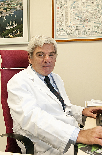 Doctor Alfredo Adán Fuente: Dr. Adán