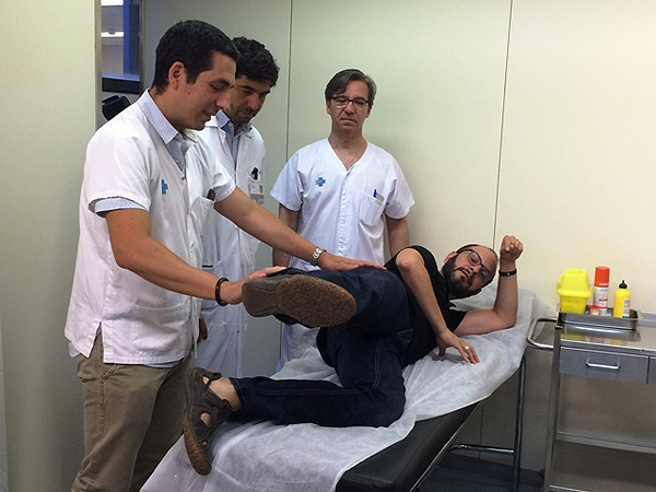 El paciente en un reconocimiento médico Fuente: Hospital Universitario Vall d’Hebron