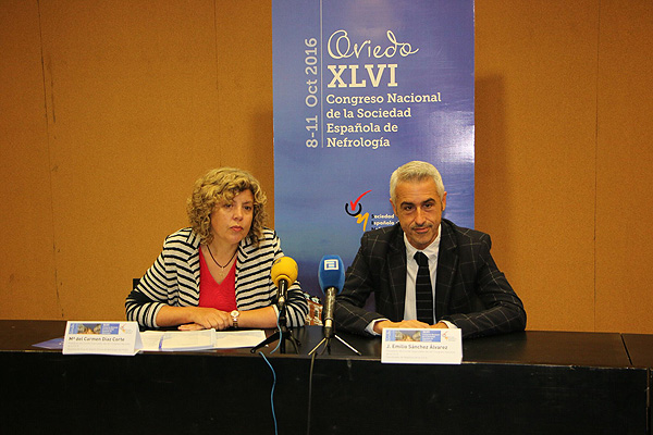 Doctores Mª del Carmen Díaz Corte y J. Emilio Sánchez Álvarez Fuente: S.E.N. / Euromediagrupo