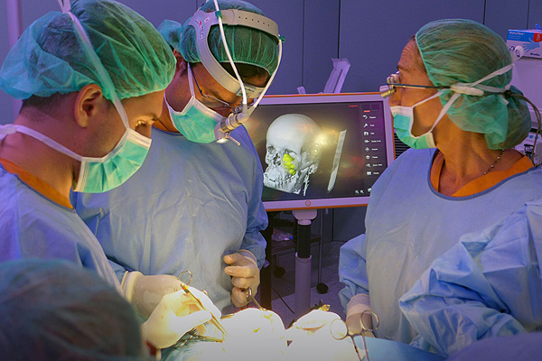 Cirugía maxilofacial [Desde Sergio Carabias (VHebron)] Fuente: Hospital Vall d’Hebron / Avinent