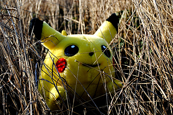 Pikachu, una de las criaturas de la franquicia Pokémon Autor/a de la imagen: Sadie Hernandez  Originalmente en https://www.flickr.com/photos/sadiediane/4267327909/  Fuente: Wikipedia