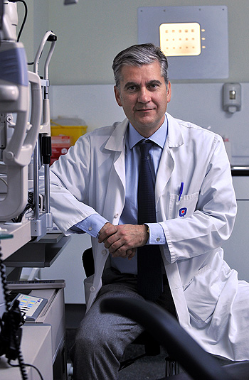 Doctor Alfredo Castillo Gómez Fuente: Zeiss / Evercom