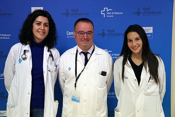 (de izq. a dcha): Los investigadores Cristina Berastegui, Antonio Roman i Susana Gómez-Olles Fuente: Hospital Universitario Vall d’Hebron