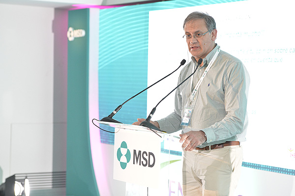 Doctor Esteban Martínez Fuente: MSD / Berbés Asociados