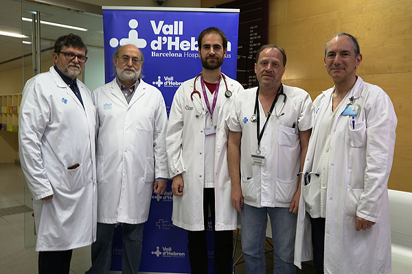 Doctores Joan Gavaldà, Francesc Canals, Ibai Los Arcos, Francesc Moreso y Óscar Len Fuente: Hospital Universitario Vall d’Hebron 