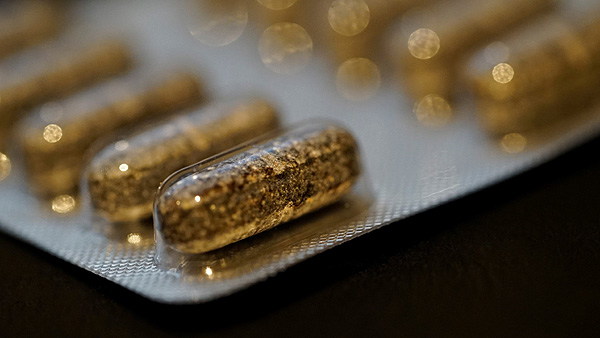 Unas pastillas Autor/a: Enric Arandes Fuente: E. Arandes / www.farmacosalud.com