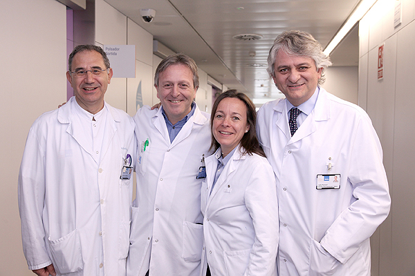 Equipo de Trasplante. (de izq. a dcha): Dr. Fernando Escolano, Dr. Lluís Cecchini, Dra. Marta Crespo y Dr. Julio Pascual Fuente: Hospital del Mar 