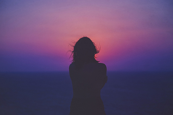  Una mujer oteando el horizonte Autor/a de la imagen: Sasha Freemind Fuente: Unsplash (free photo)