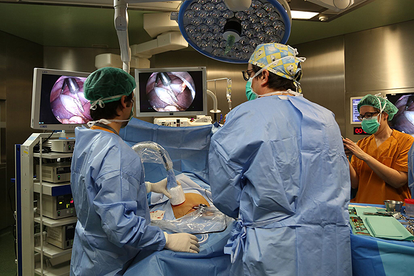 Cirugía con imanes. Plano general Fuente: Hospital Vall d’Hebron