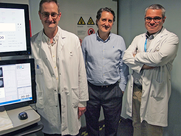 (de izq. a dcha): Drs. Jaume Capellades, Gerardo Conesa y Rodrigo Rocamora Fuente: Hospital del Mar 