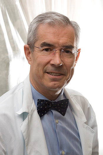 Prof. Emilio Bouza Fuente: Prof. Bouza 