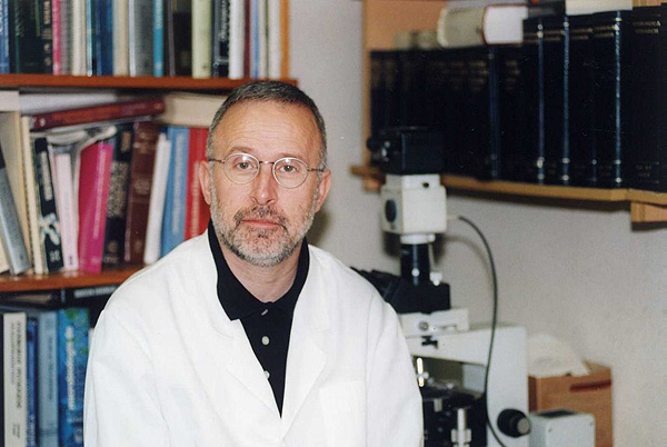 Prof. Josep Guarro Artigas Fuente: URV 