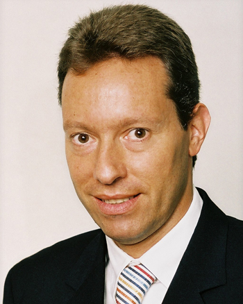 Doctor Albert Roger Doctor Albert Roger Fuente: Dr. Roger