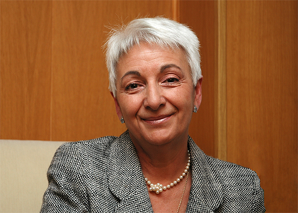 Profesora Concha Navarro Profesora Concha Navarro Fuente: COM SALUD