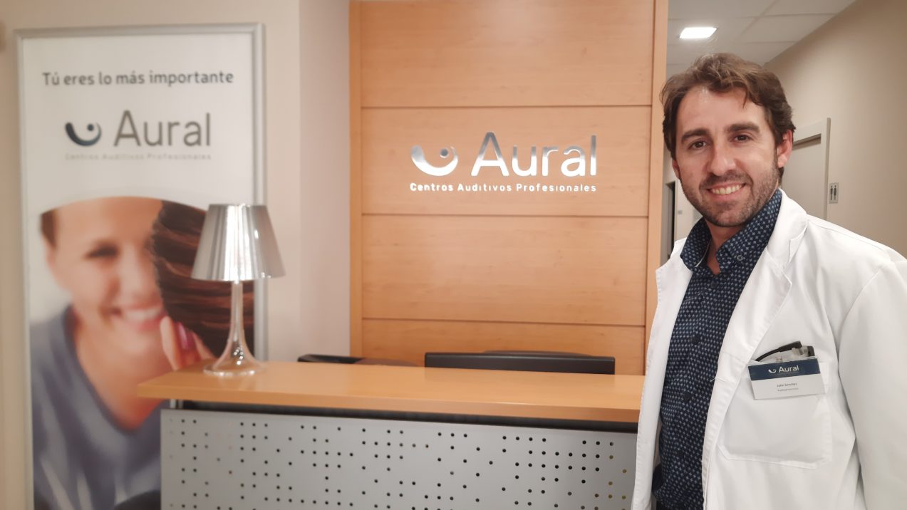 SANTIAGO POSTEGUILLO NARRA CON RIGOR Y AMENIDAD LA VIDA DEL LEGENDARIO JULIO CESAR