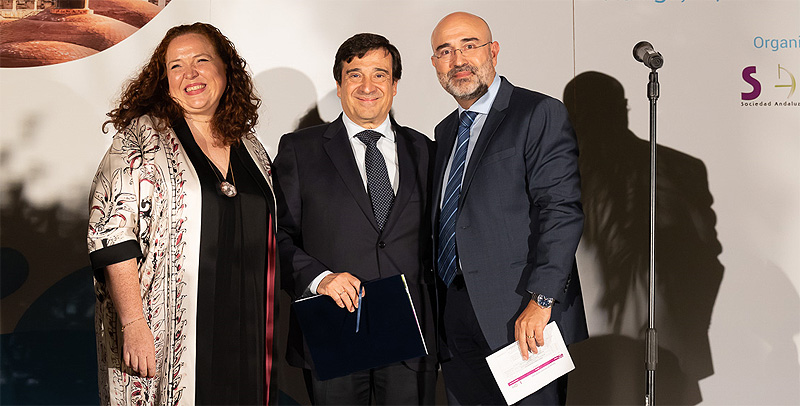(portada) doctores Enrique Aranda, Ana Laura Ortega y Antonio Rueda