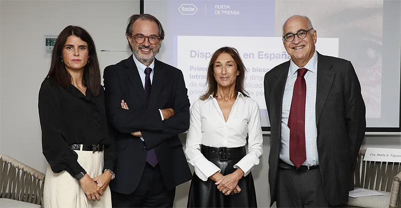 (portada) doctores Beatriz Pérez Sanz, Alfredo García Layana y Marta S Figueroa, y Federico Plaza