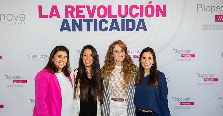 (portada) Mireia Ferrer, Andrea Combalia, María Castro y Estela Bravo foto familia Pilopeptan Woman Proteokel