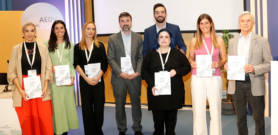 (portada) Irene León, Andrea Núñez, Eva Villarrasa, Antonio Martorell, Alejandro Molina Leyva, Silvia Lobo, Dolores Beltran y Pedro Ruiz