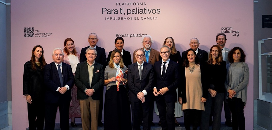 (portada) I Espejo, J Bátiz, C Escobar, M Simón, R Reyes, P Rivera, M Castillo, B Arconada, M Galíndez, J Galíndez, L González, J Vilajoana, E Martínez, P Cuesta y JC L Seisdedos