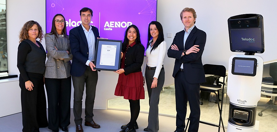 (portada) AENOR Mónica del Valle, Carolina Soto, Jordi Martín, Laura Rodríguez, Anna Arsac Blanco y Vicente Montaner