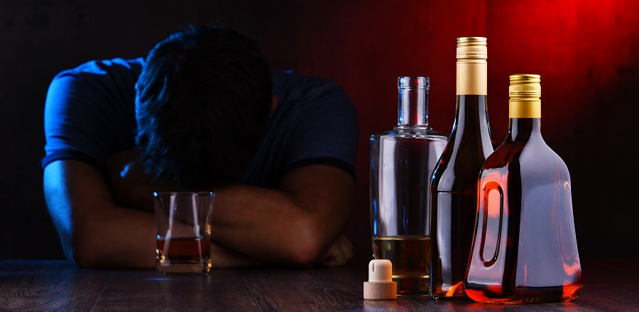 (portada) consumo beber alcohol bebidas alcohólicas simbolismo alcoholismo