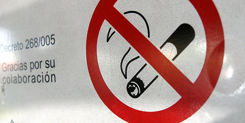 (portada 22) cartel no fumar prohibido tabaco nicotina recurso cigarrillos