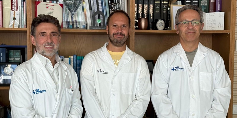 (portada) doctores Xavier Montalban, Nicolas Fissolo y Manuel Comabella