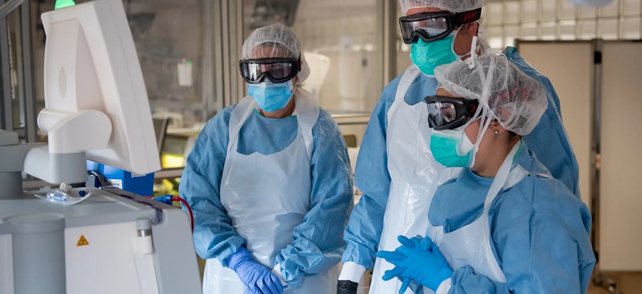 (portada) tres sanitarios tecnología crisis coronavirus coronavirus1