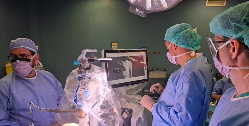 (portada) artroplastia unicompartimental rodilla robot 1