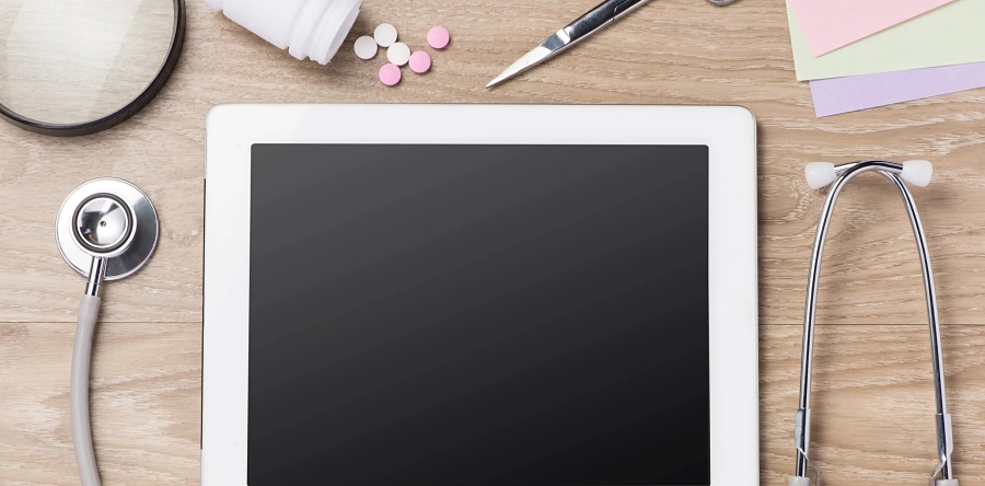 (portada) médico3 médico tablet tableta estetoscopio y material medicina