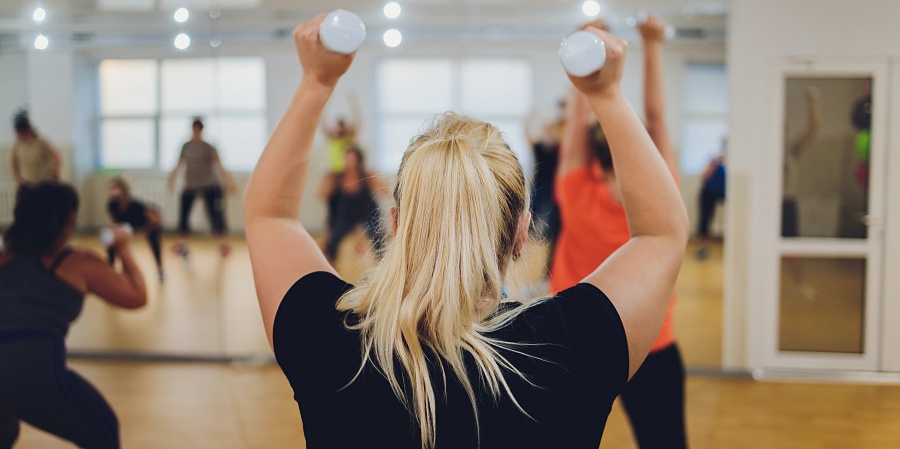 (portada) gimnasio ejercicio físico actividad física deporte mujer femenino femenina