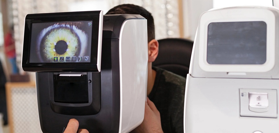 (portada) oftalmología oftalmólogo optometría ocular ojo vista optometrista máquina