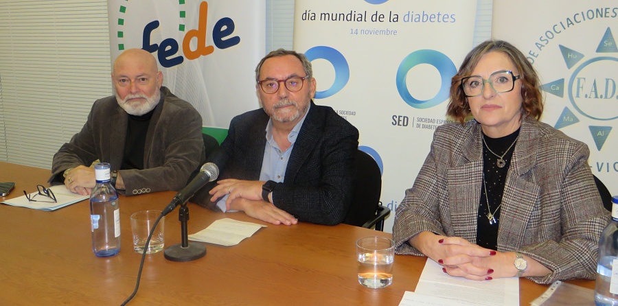 (portada) Antonio Lavado, doctor Antonio Pérez Pérez y Ana María Álvarez 1