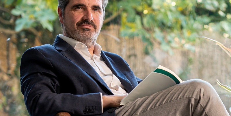 (portada) doctor Francisco Güell eltultimoinvitro-13