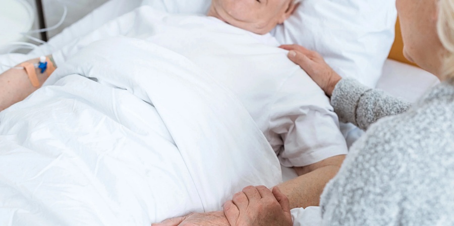 (portada) cuidados paliativos compasión consuelo enfermo hospitalizado